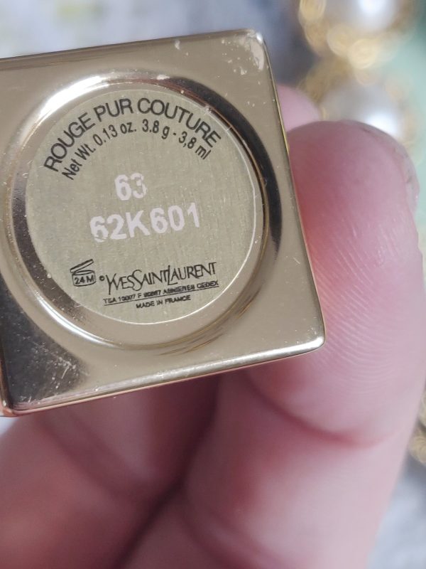 Rouge à lèvres Yves Saint Laurent rouge pur couture – Image 2