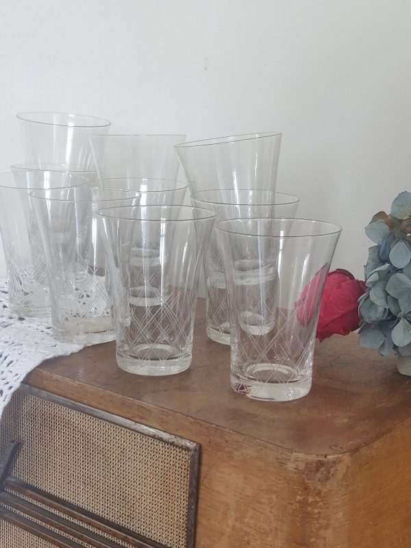 Set de 10 anciens verres à eau en verre gravé – Image 2