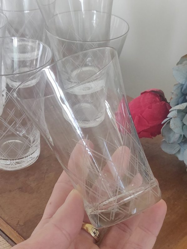 Set de 6 anciens petits verres à eau en verre gravé – Image 3