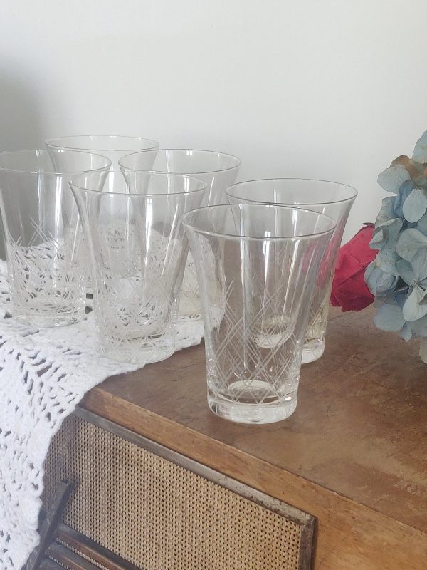 Set de 6 anciens petits verres (verrines) en verre gravé – Image 5