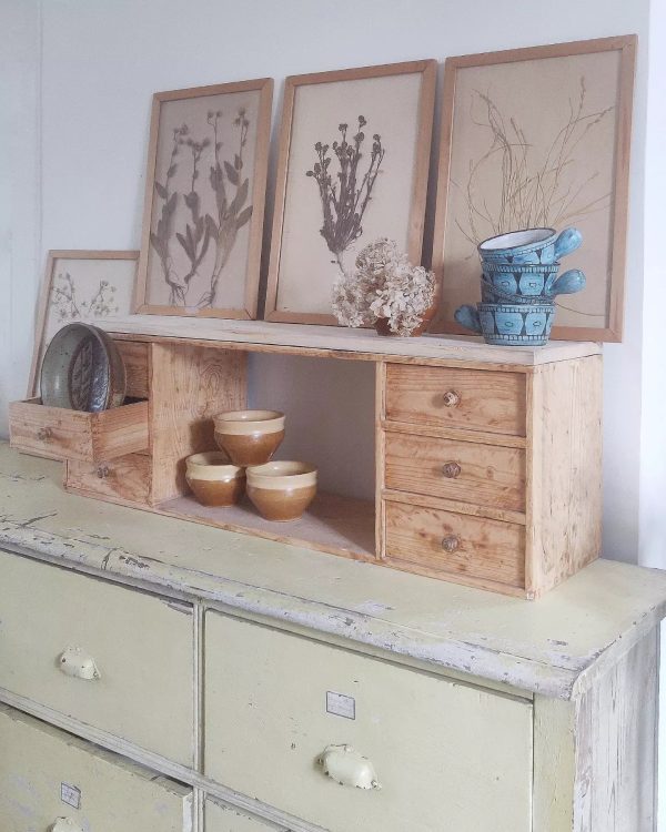 Meuble à tiroirs bois clair