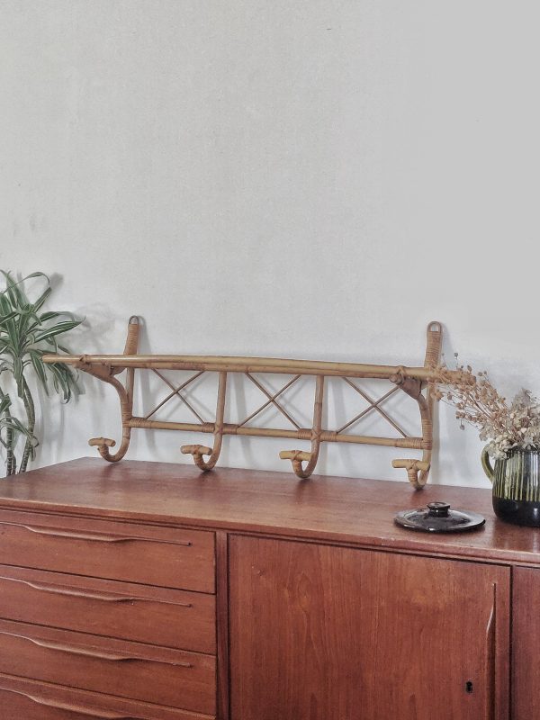 Porte-manteaux rotin vintage
