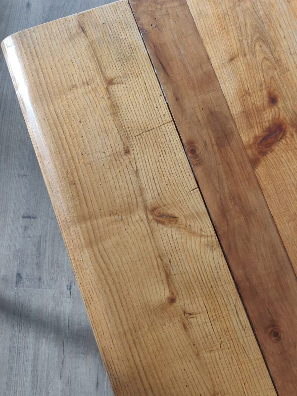 Réservée jusqu' au 5/09 - Table basse brutaliste bois couleur miel – Image 8