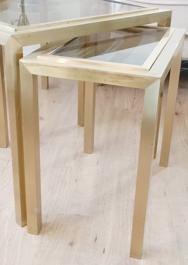 Ensemble tables gigognes métal brossé doré années 70 – Image 5