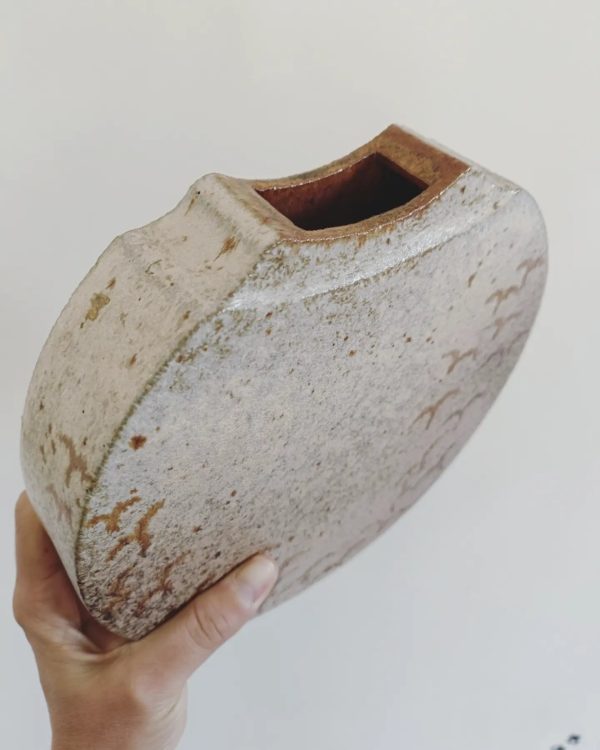 Vase lentille en grès signé Pierre Devie – Image 4