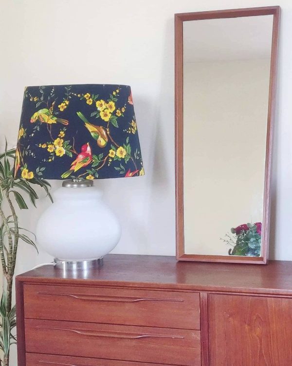Miroir scandinave en teck , forme trapézoïdale