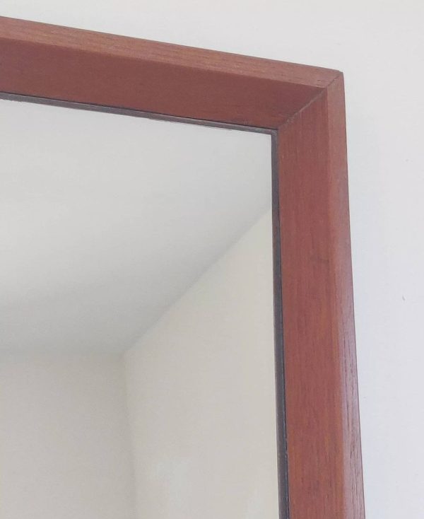 Miroir scandinave en teck , forme trapézoïdale – Image 5