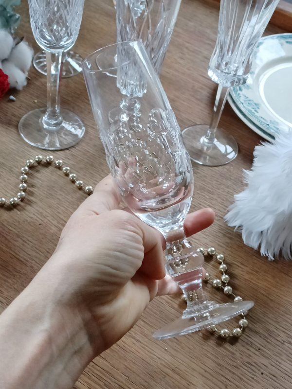 Service de 6 flûtes à champagne en cristal dépareillées – Image 3