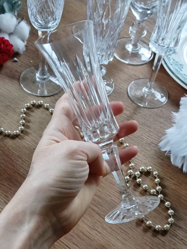 Service de 6 flûtes à champagne en cristal dépareillées – Image 6