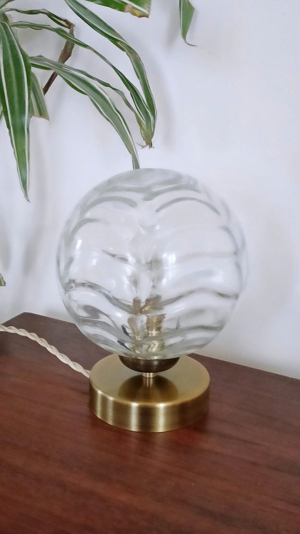 Lampe à poser globe transparent vagues – Image 2