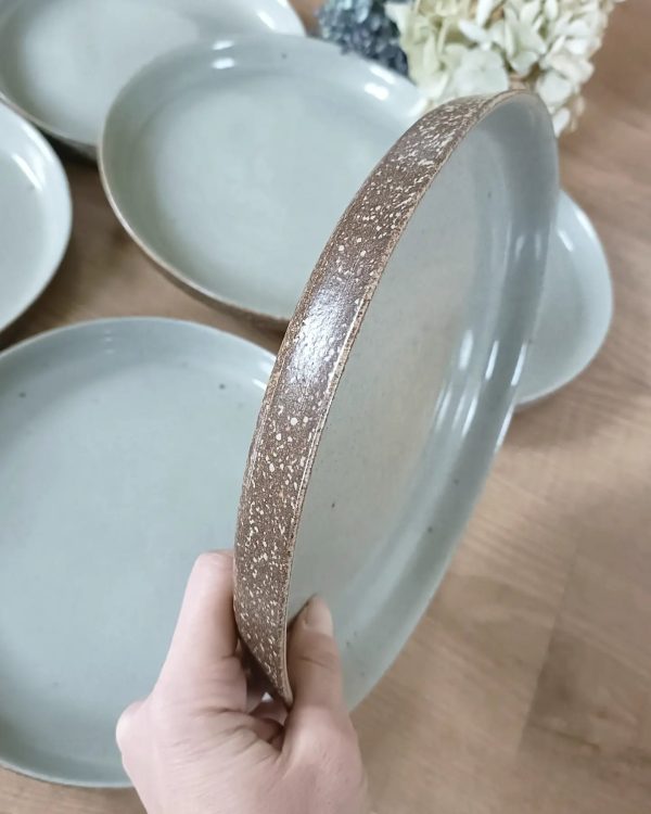 6 grandes assiettes plates en grès – Image 2