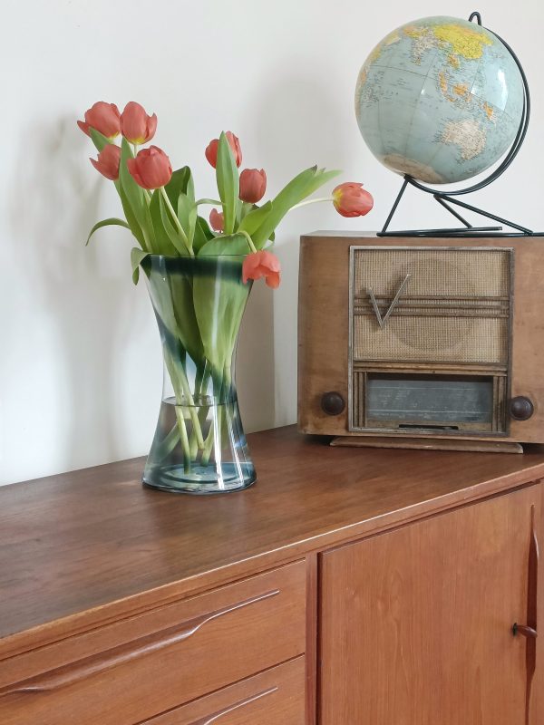 Vase en verre soufflé par Anne Nilsson, Suède