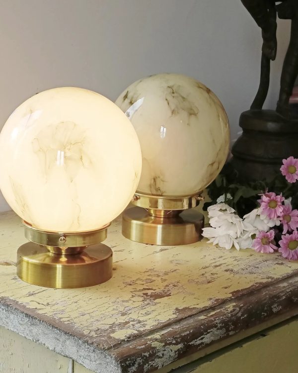 Lampe à poser globe marbré jaune pâle – Image 2