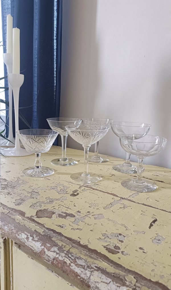 Service de 6 coupes à champagne dépareillées