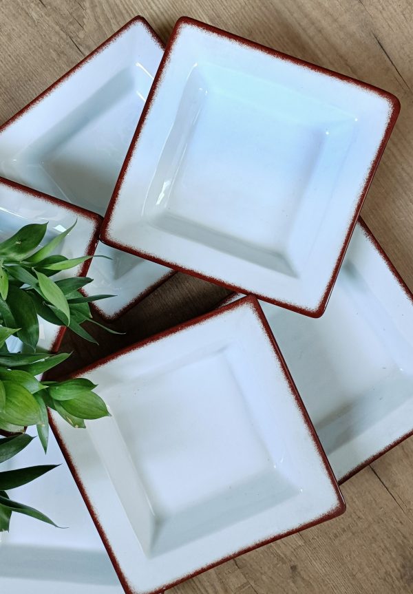 Set de 8 anciennes assiettes carrées Pillivuyt – Image 4