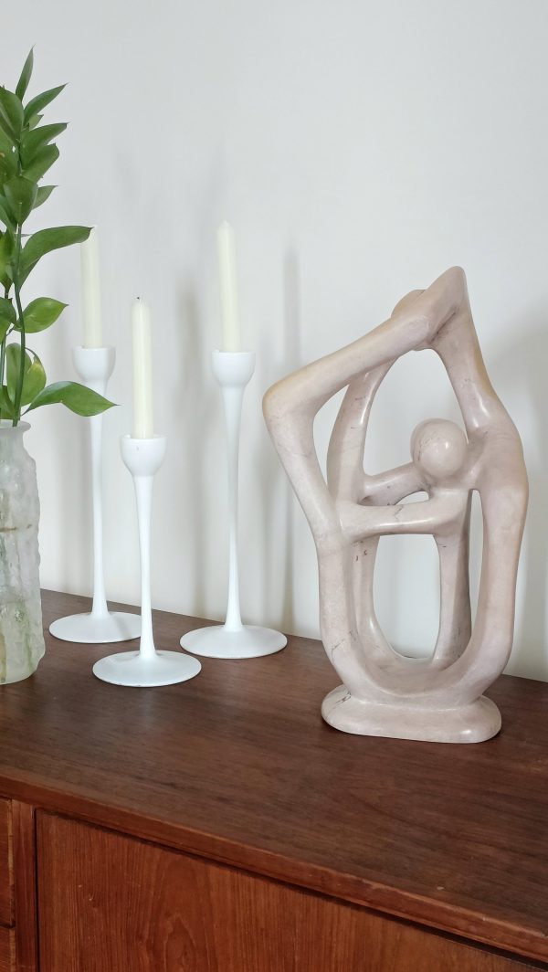 Sculpture en pierre de Mbigou rose