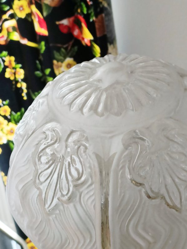 Réservée Marie - Lampe à poser globe XL en verre dépoli blanc – Image 4