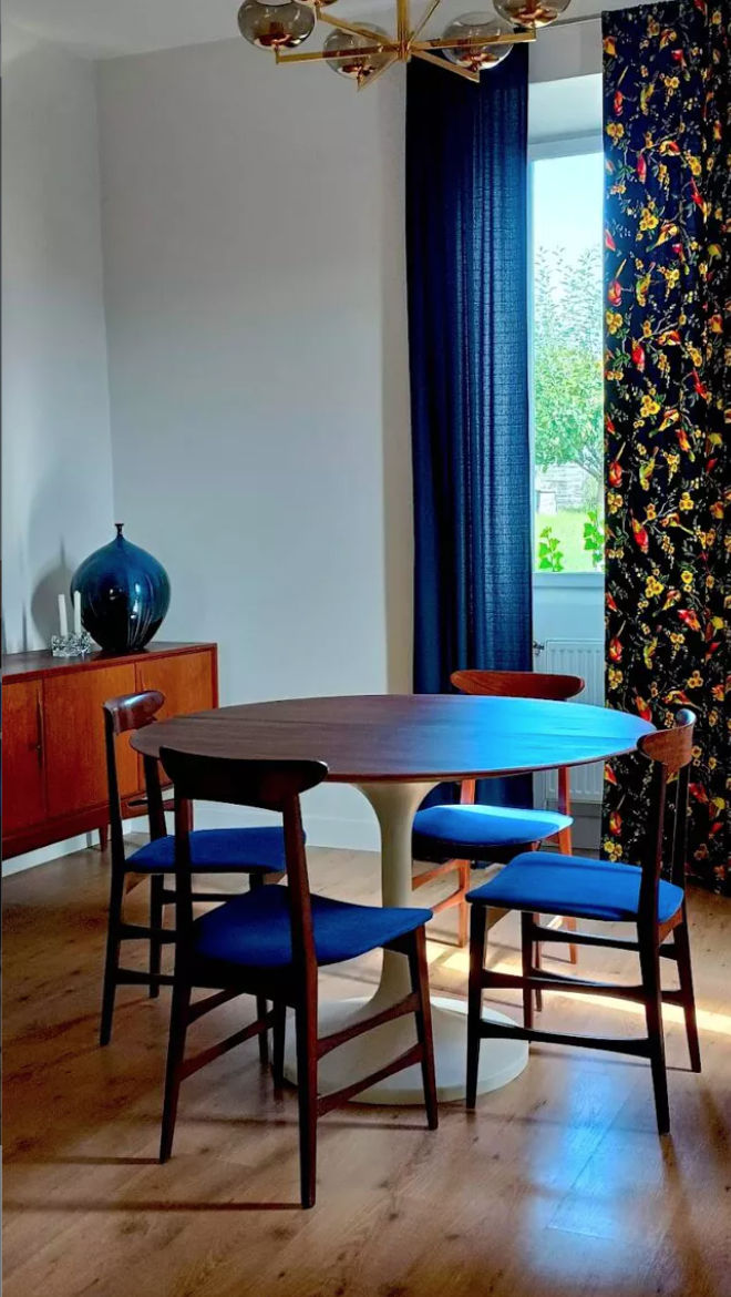 Ensemble de 4 chaises italiennes en teck – Image 10