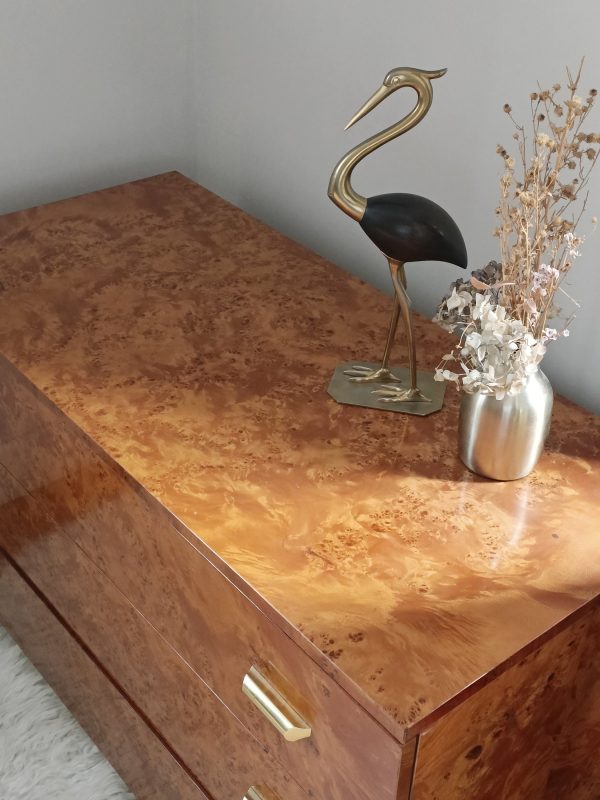 Commode loupe d'orme et laiton vintage – Image 3