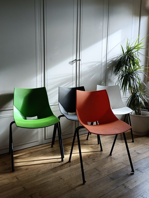 Série de 4 chaises vintage Shell