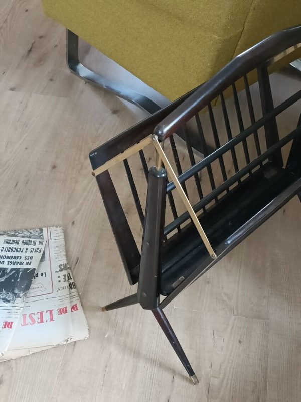 Porte-revues pliant en bois et laiton années 50 – Image 6