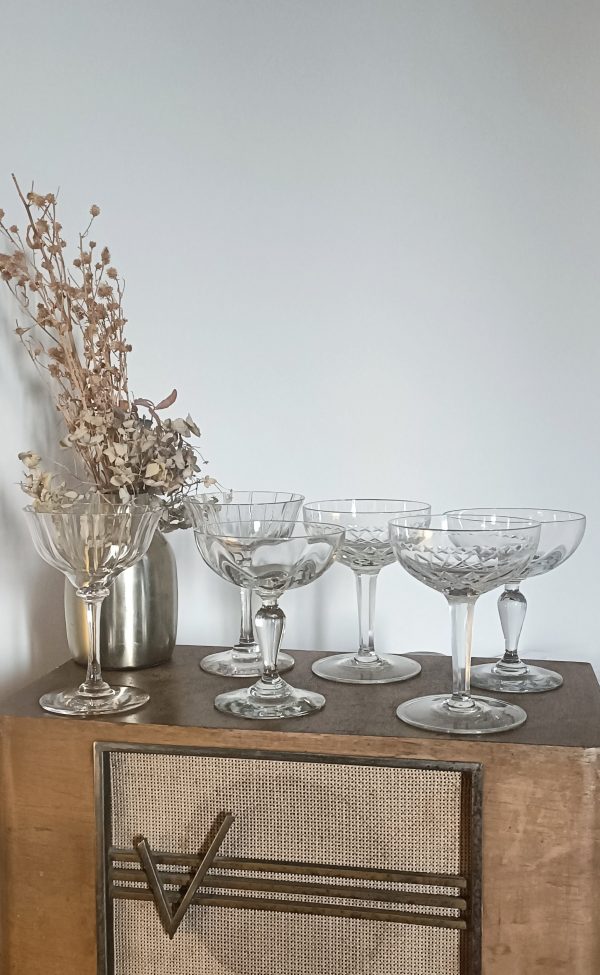Service de 6 coupes à champagne dépareillées en cristal – Image 4