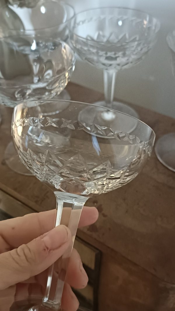 Service de 6 coupes à champagne dépareillées en cristal – Image 6