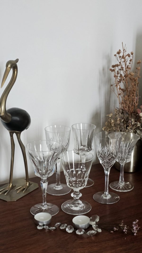 Service de 6 verres en cristal dépareillés – Image 3