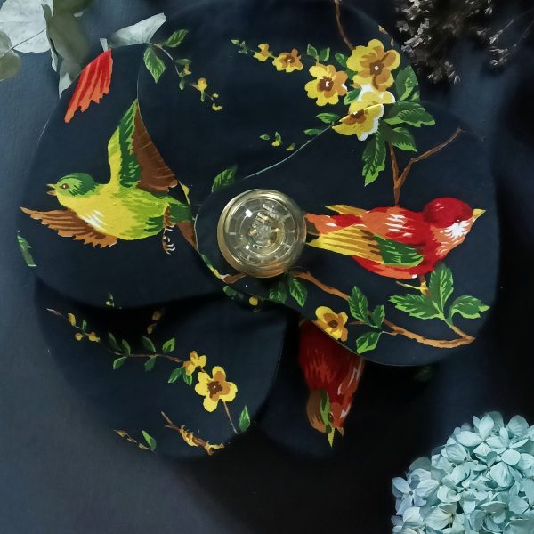 Applique fleur "Soir au  jardin" bleue marine