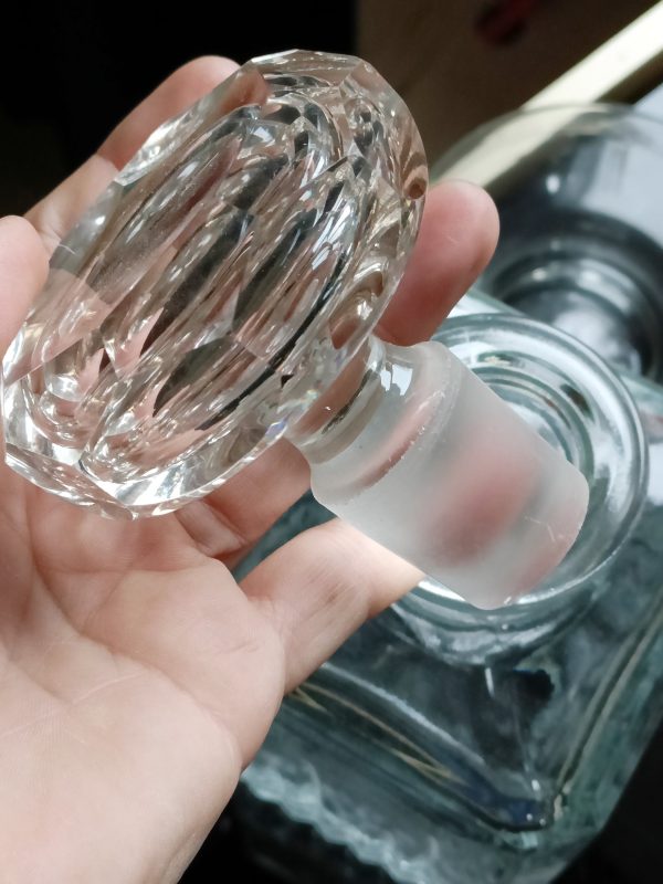 Carafe à whisky en cristal ciselé – Image 2