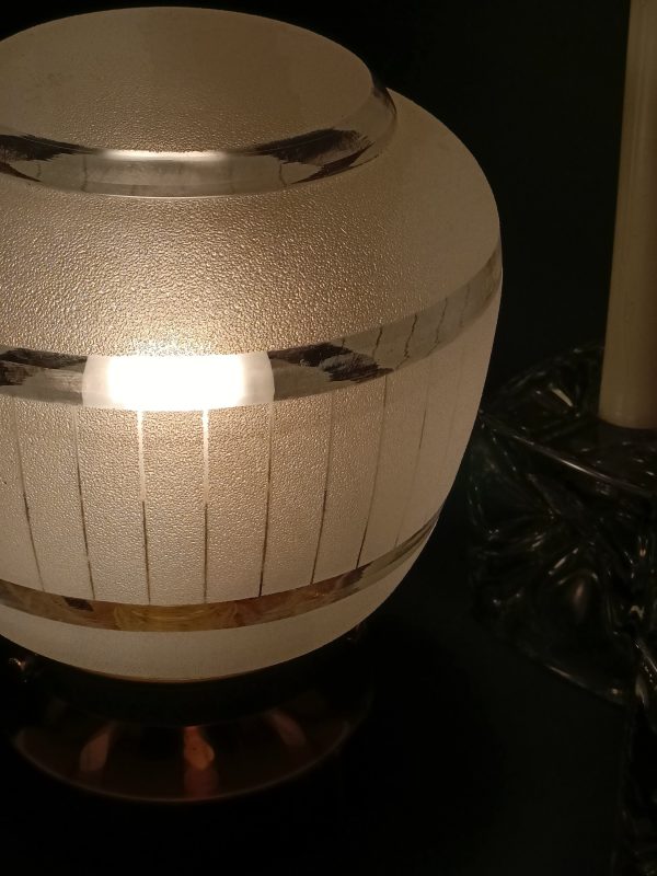 "réservée Alice" Lampe à poser blanche verre givré – Image 3