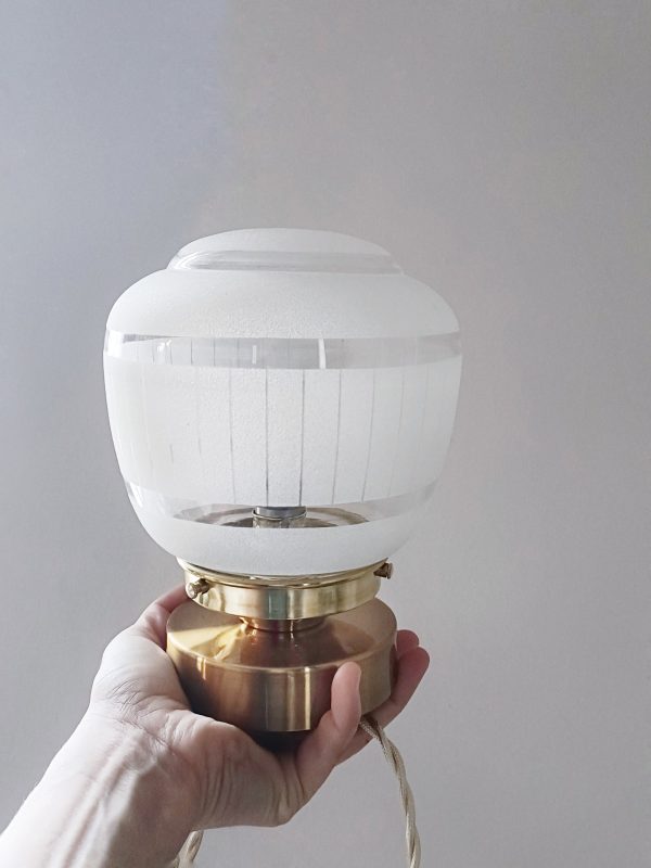 "réservée Alice" Lampe à poser blanche verre givré – Image 4