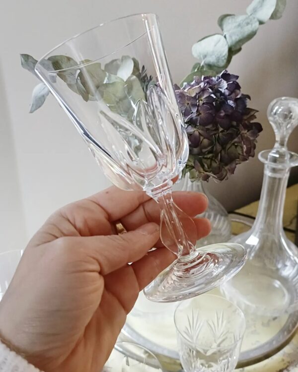 Service de 6 verres en cristal dépareillés – Image 6