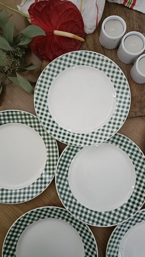 Lot de 6 assiettes plates décor Vichy – Image 2