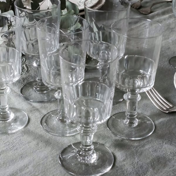 Ensemble de 6 verres à vin anciens