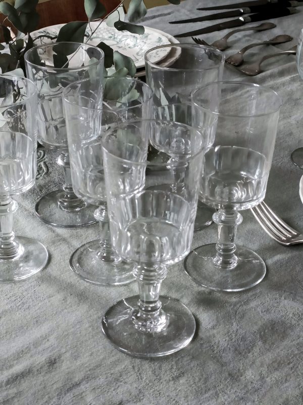 Ensemble de 6 verres à vin anciens