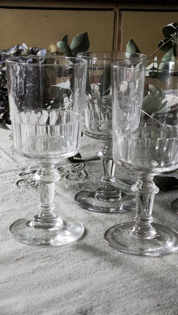 Ensemble de 6 verres à vin anciens – Image 2