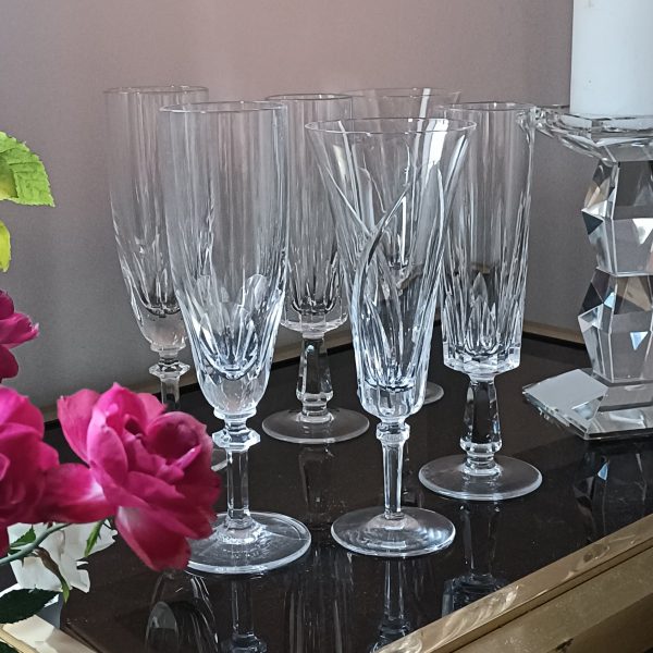 Ensemble de 6 prestigieuses flûtes à champagne en cristal