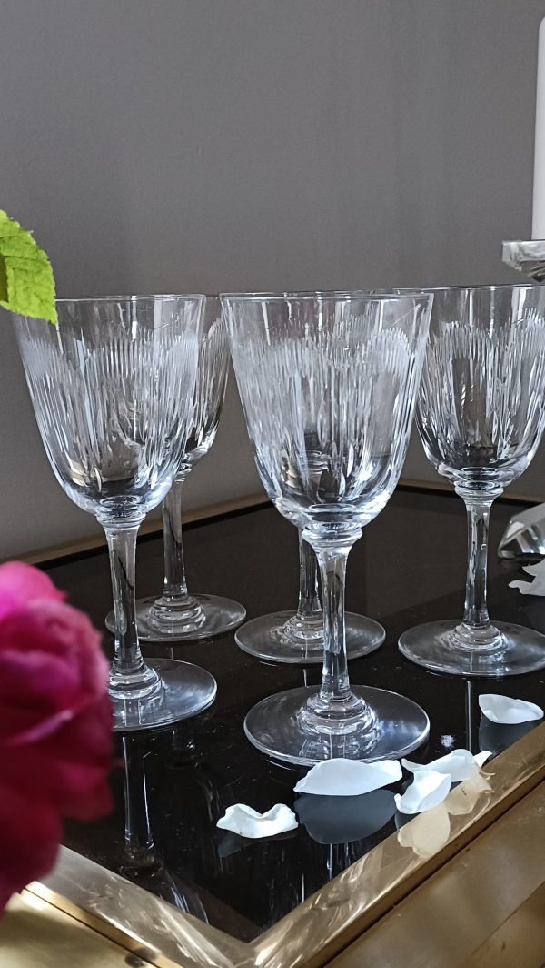 Set de 5 verres à vin Molière en cristal de Baccarat – Image 3