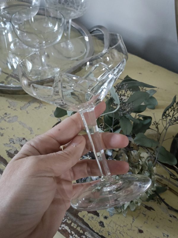 Service dépareillé de coupes à champagne en cristal – Image 6