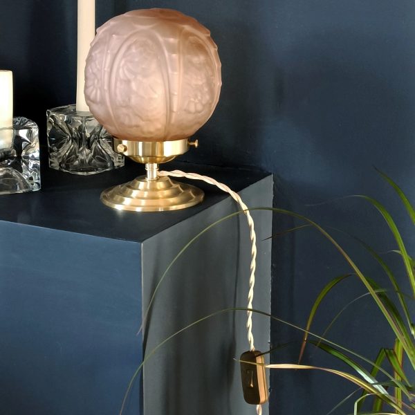 Lampe à poser globe art déco rose
