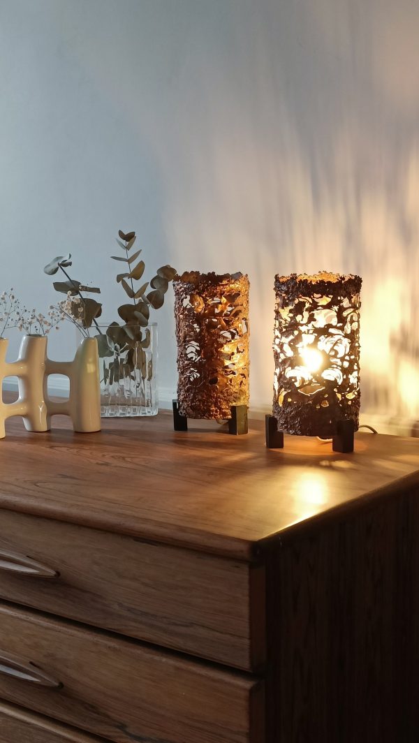 Paire de lampes brutalistes en cuivre par Aimo Tukiainen – Image 3