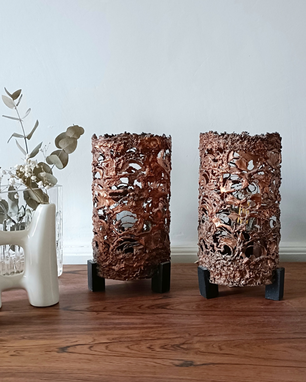 Paire de lampes brutalistes en cuivre par Aimo Tukiainen