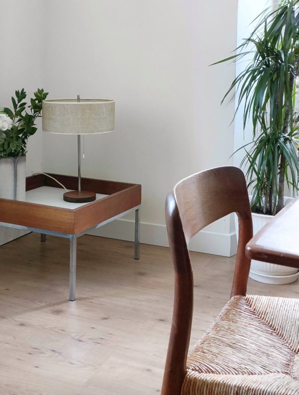 Lampe en teck et fibre de verre – Image 3