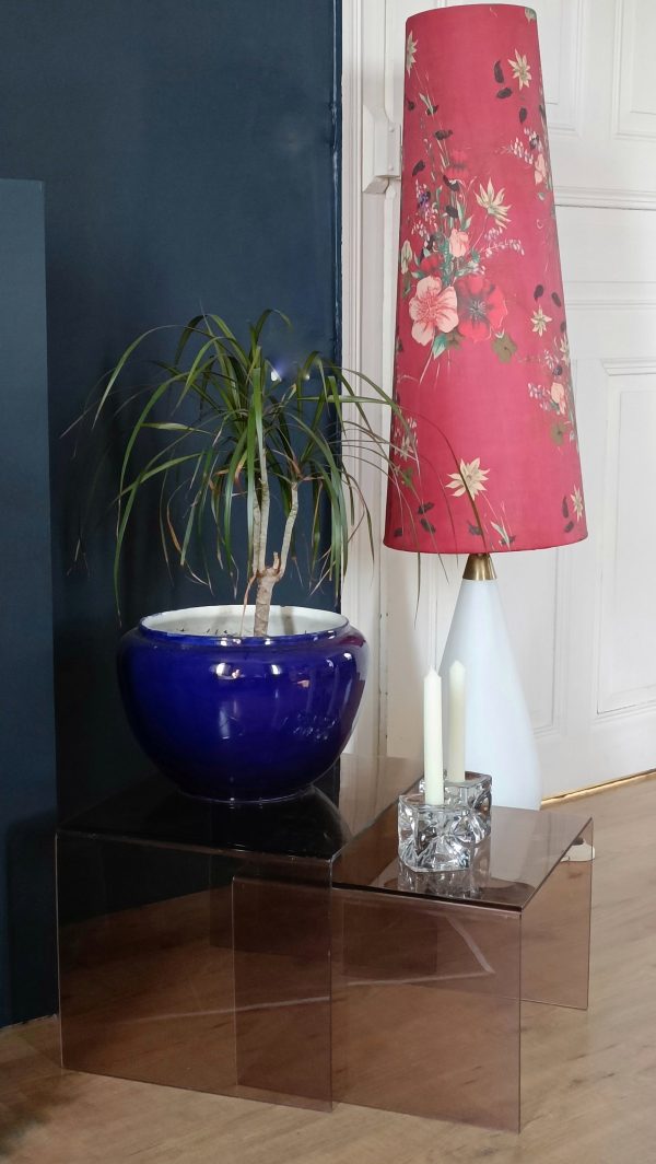 Réservées Isabelle - Tables gigognes en plexi fumé – Image 2