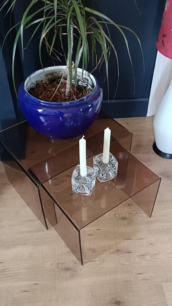 Réservées Isabelle - Tables gigognes en plexi fumé