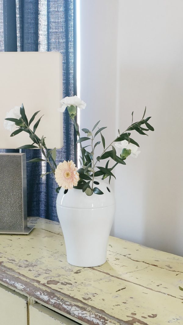 Vase pique fleurs en porcelaine – Image 5