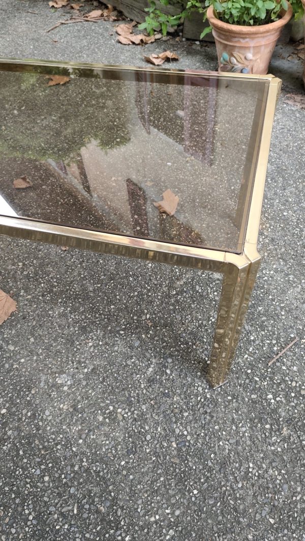 Table basse laiton plateau verre fumé – Image 6