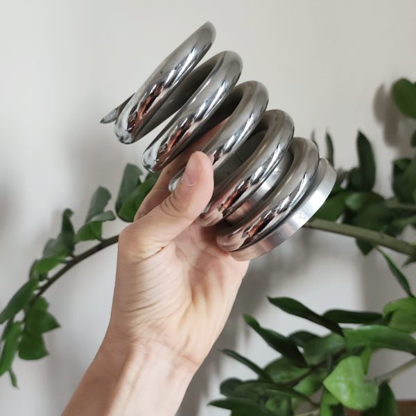 Pot porte-stylo "ressort" en acier – Design années 70