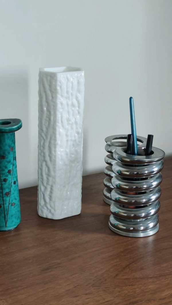 Grand pot porte-stylo "ressort" en acier – Design années 70 – Image 5